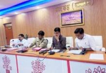 रोहतास में डीएम-एसपी ने की बैठक: दीपावली और छठ को लेकर दिए निर्देश, डीएम बोले- भूमि विवाद मामलों का निवारण जल्द हो, शहर में निर्धारित स्थान पर ही रुकेंगी बसें