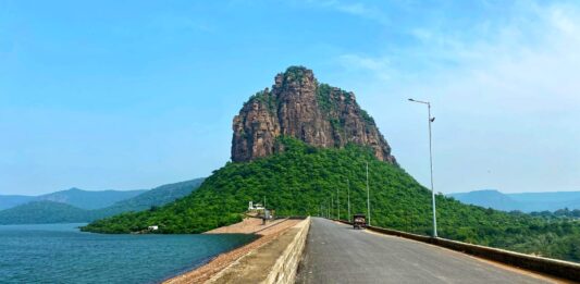 अनंत सौंदर्य समेटे है पहाड़ों से घिरे दुर्गावती जलाशय की सुहानी वादियां, आप हो जाएंगे मोहित