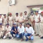 rohtas news 10 women and men constable become daroga five other students of police paathshala also became daroga SP ashish bharti honored (2)