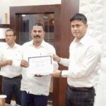 rohtas news DM dharmendra kumar rewarded 8 schools with the National Clean School Award (1)