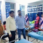 rohtas news DM dharmendra kumar did surprise inspection after reaching Sadar Hospital sasaram (2)