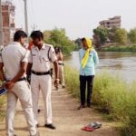 sasaram news one youth jumped to save girl who jumped into canal both were swept away (1)