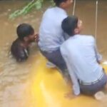 nokha news Auto fell into canal while saving bike rider 220823 (2)