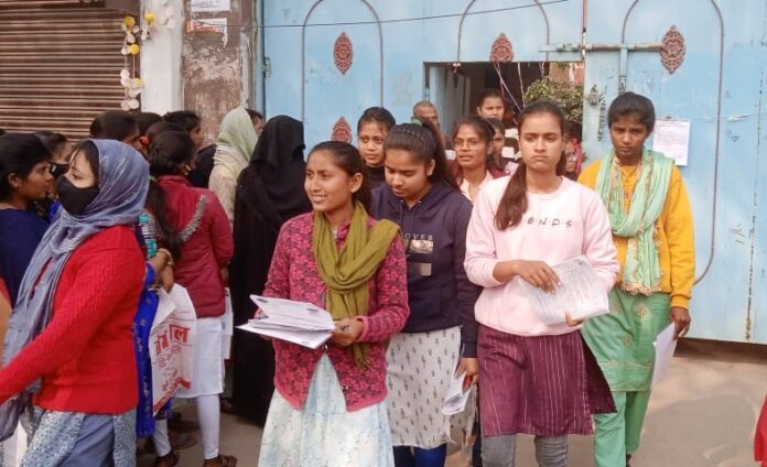 rohtas news 304 candidates remained absent on first day of inter examination 010224